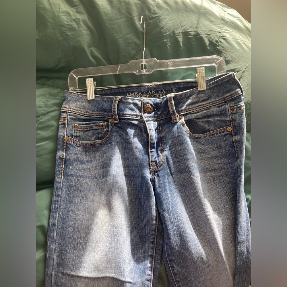 lowrise flare jeans.